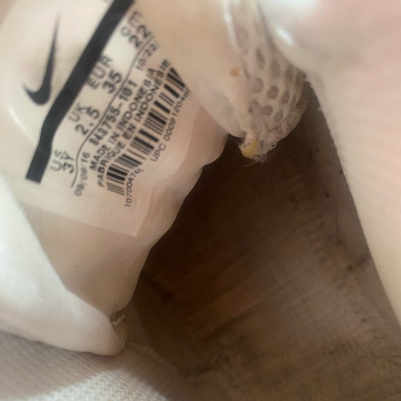 Fruity pebbles nike foams - Picture 4 of 5